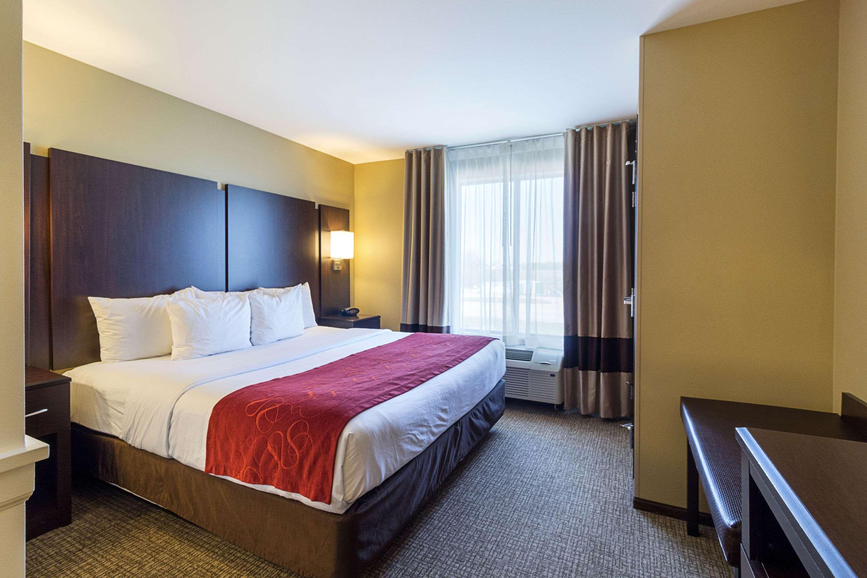 Comfort Suites & Conference Center Worthington Eksteriør billede