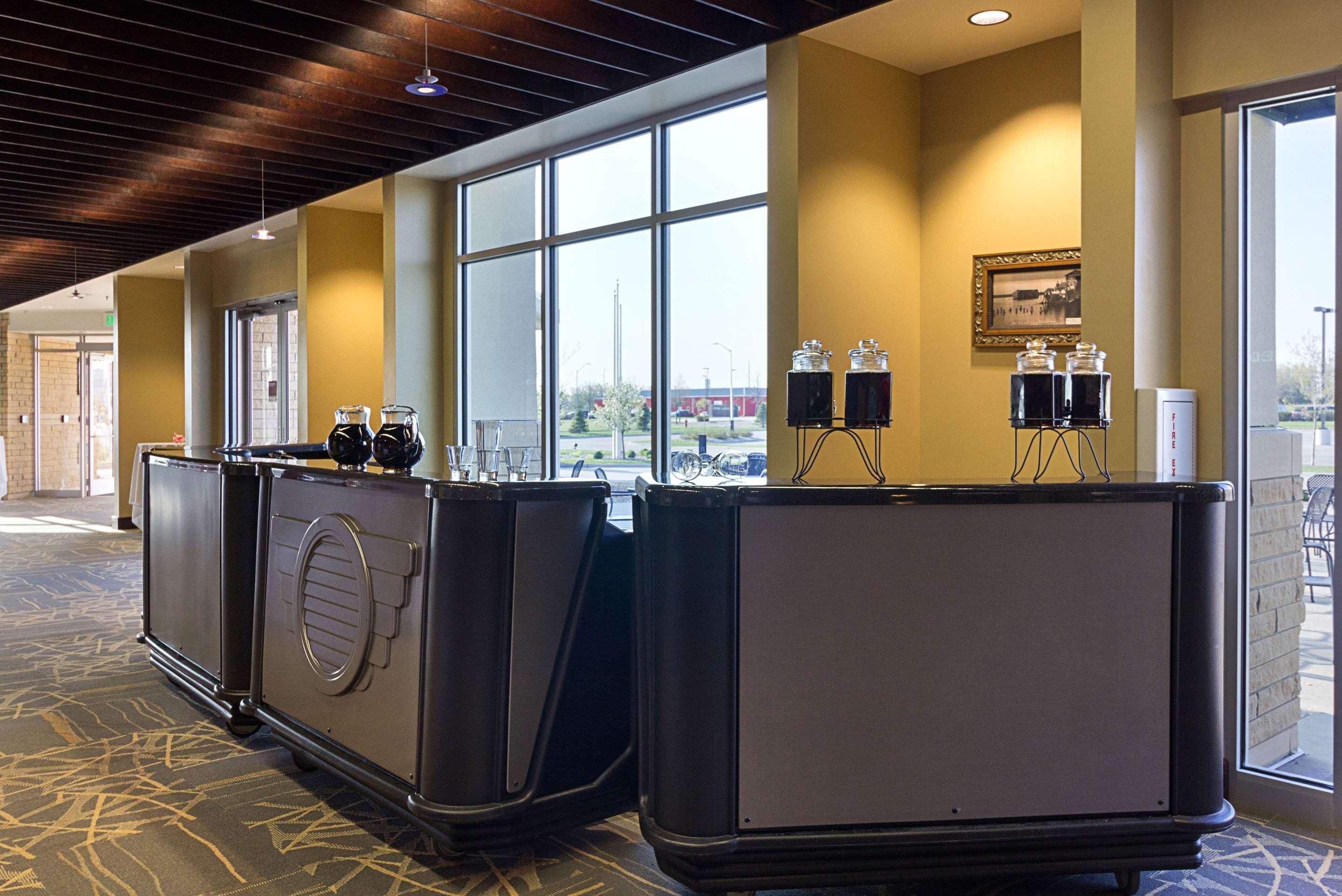 Comfort Suites & Conference Center Worthington Eksteriør billede
