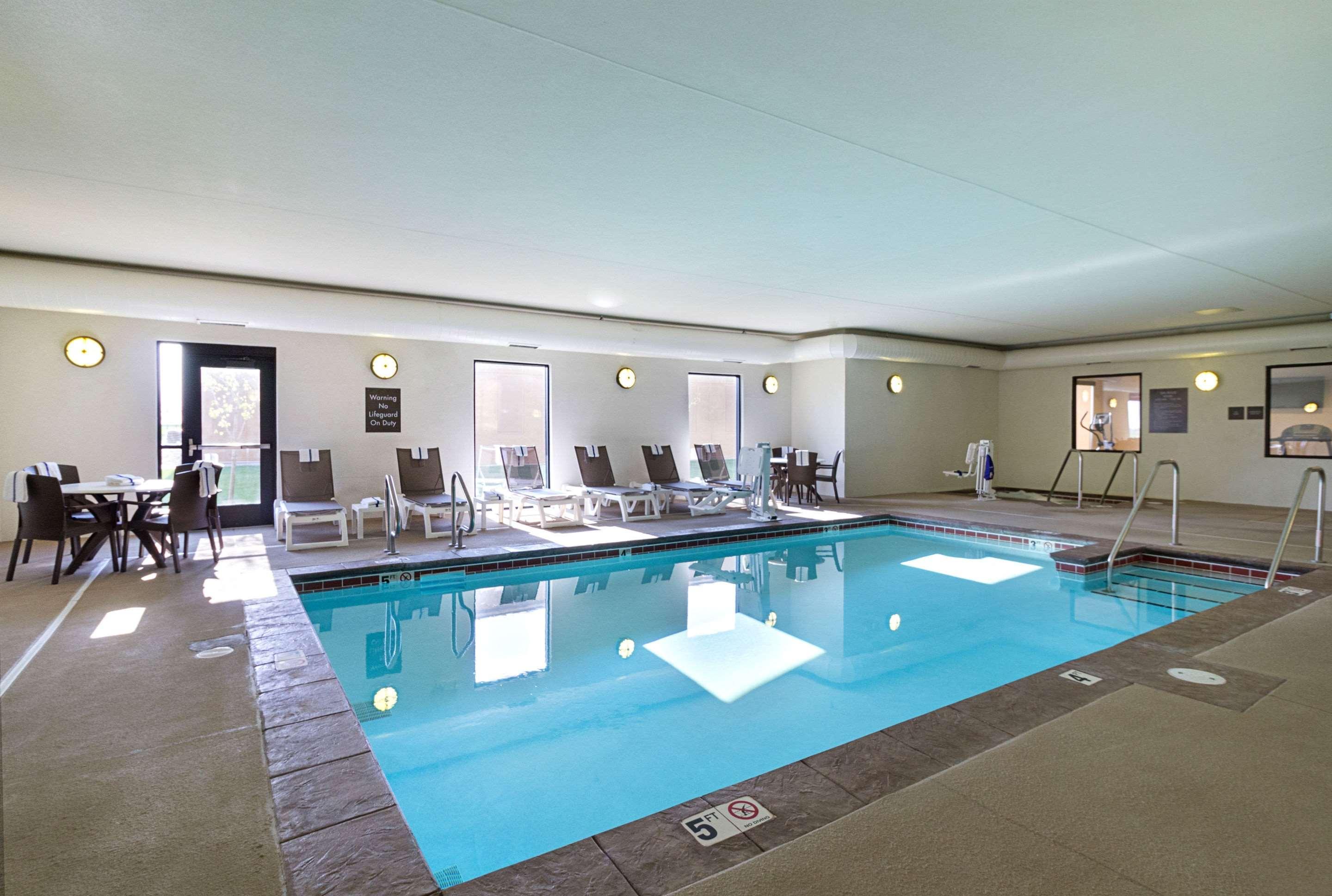 Comfort Suites & Conference Center Worthington Eksteriør billede