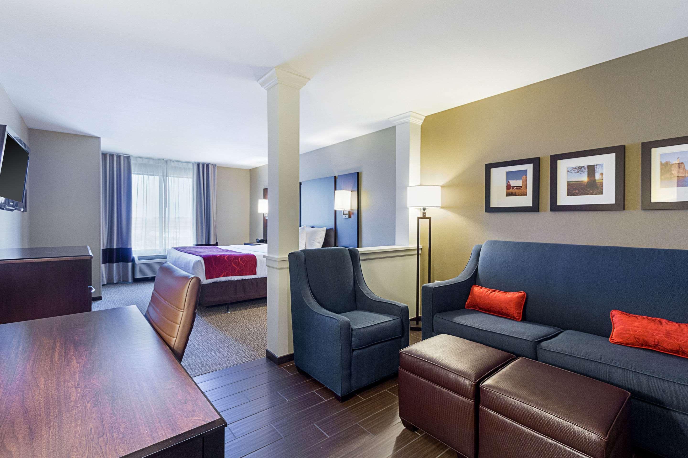 Comfort Suites & Conference Center Worthington Eksteriør billede