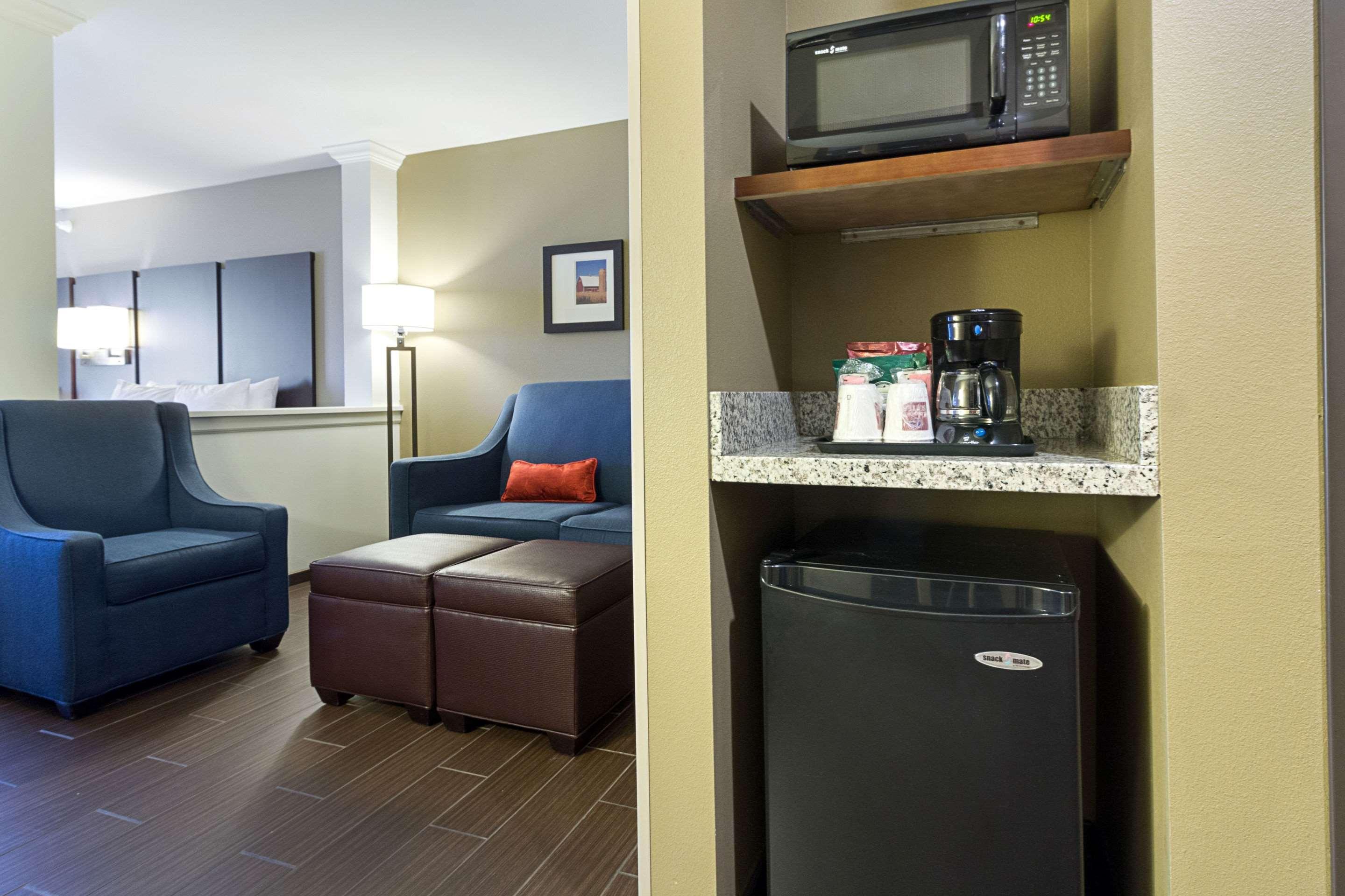 Comfort Suites & Conference Center Worthington Eksteriør billede