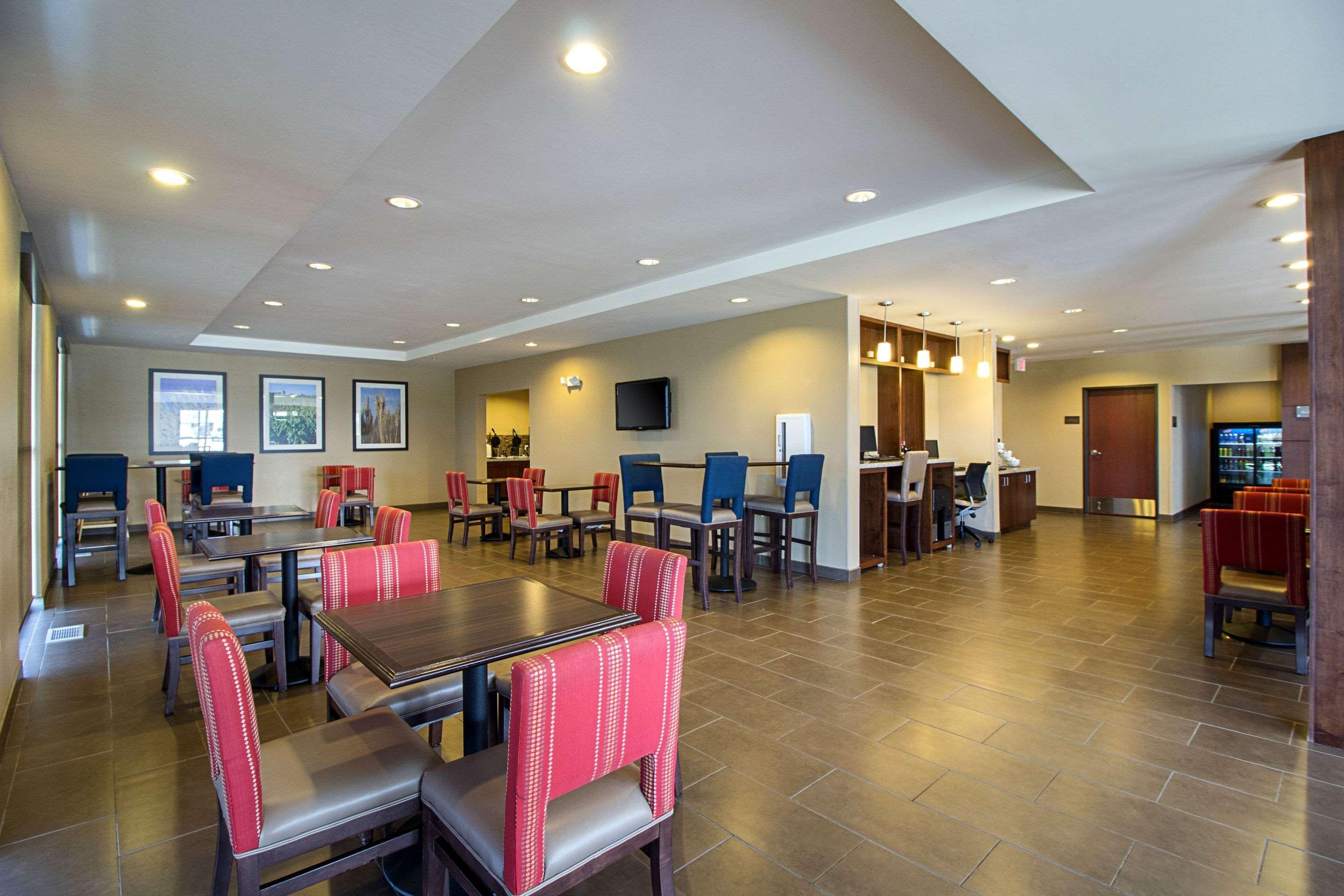 Comfort Suites & Conference Center Worthington Eksteriør billede