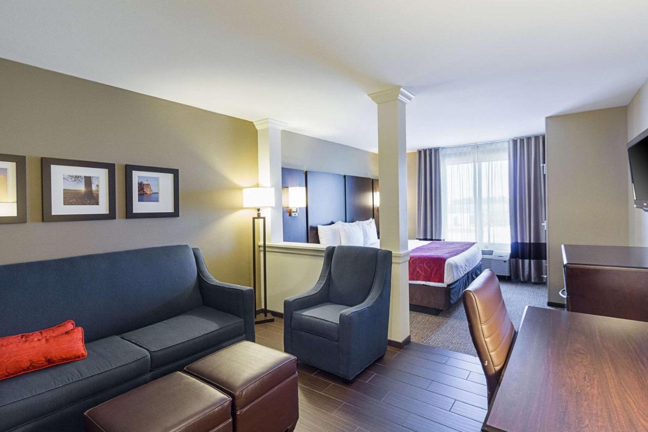 Comfort Suites & Conference Center Worthington Eksteriør billede